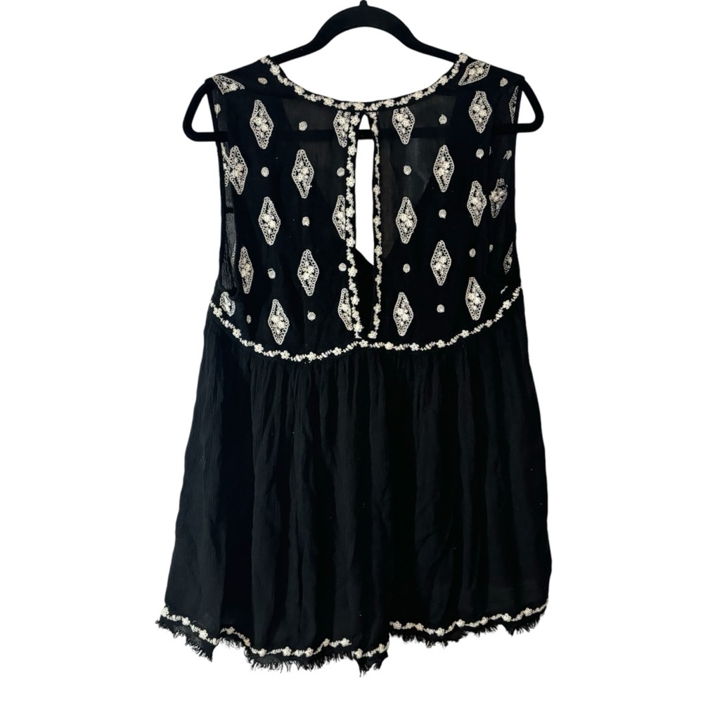 Free People Relaxed Boho Tank Black White Embroidered Top Keyhole Back M - Picture 6 of 8
